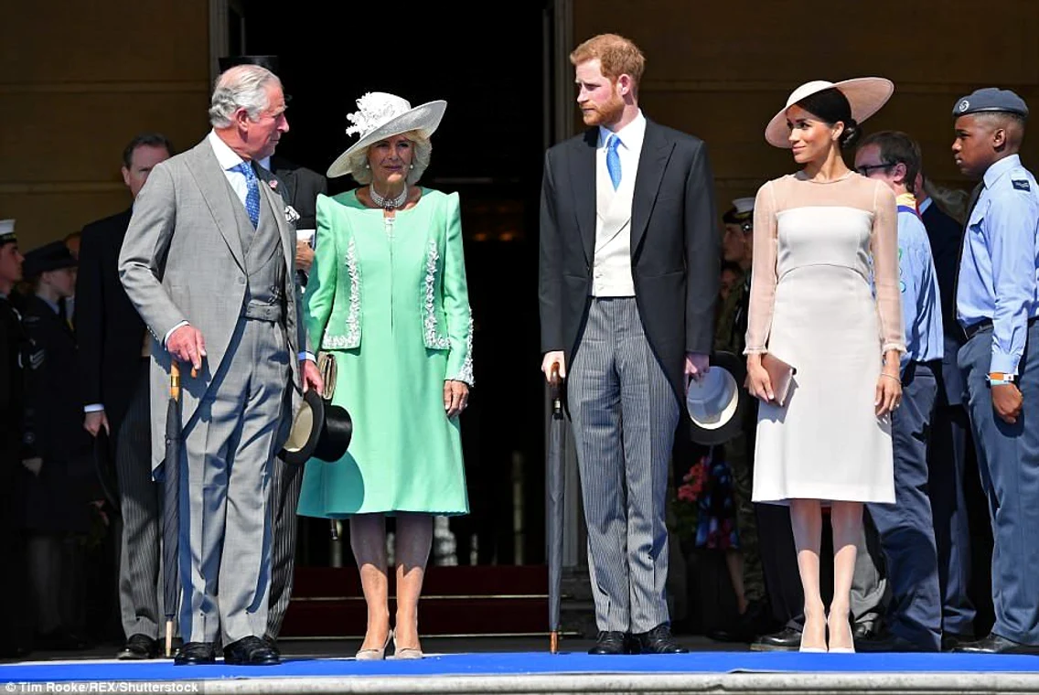 Regele Charles și Camilla, alături de Meghan Markle și Prințul Harry