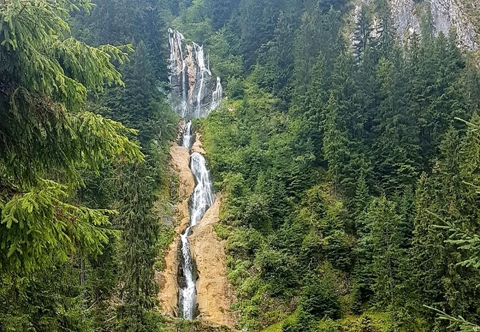 Cascada Cailor (foto : Teofil Ivanciuc)