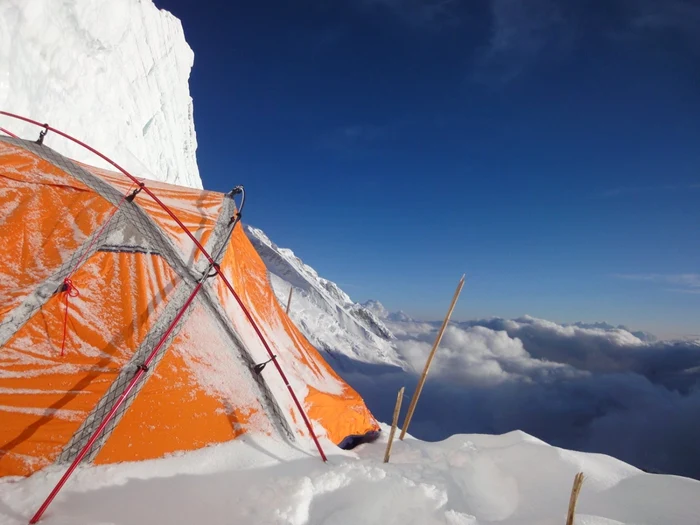 Atmosferă de pe Himalaya FOTO H.Colibăşanu