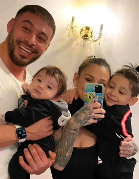 Roxana are o familie superbă