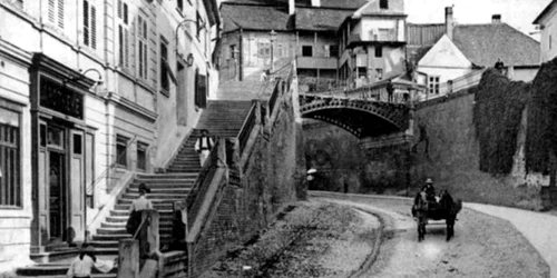 podul minciunilor vechi