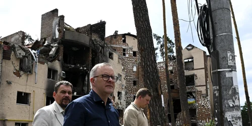 Anthony Albanese in vizita la Irpin FOTO EPA-EFE