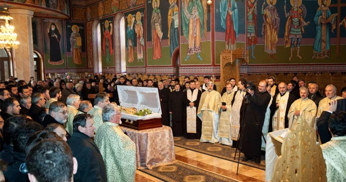 Arhiepiscopul a fost depus în Catedrala de la Buzău