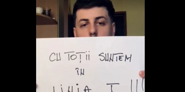 postare facebook
