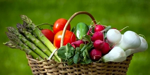 Legume de primăvară. Ce alimente trebuie să pui pe lista de cumpărături