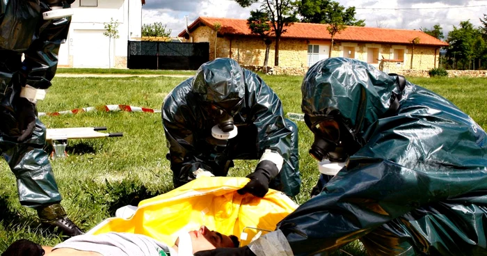 VIDEO Uzină chimică în flăcări: 70.000 de texani evacuaţi