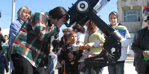 Târgovişte:  Astronomii târgovişteni, împotriva poluării luminoase