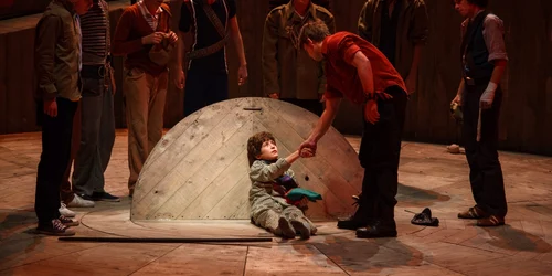 baietii din strada pal teatrul national din targu mures