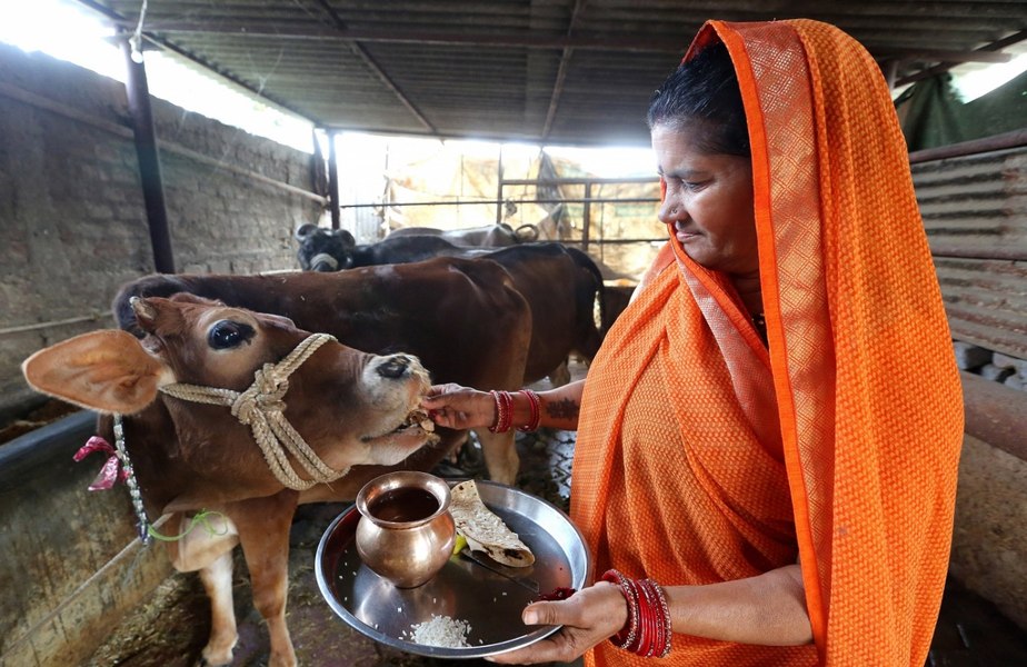 Milioane de femei din India sunt plătite de Guvern pentru povara treburilor din gospodărie 