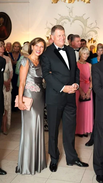 carmeniohannis klausiohannis austria jpeg