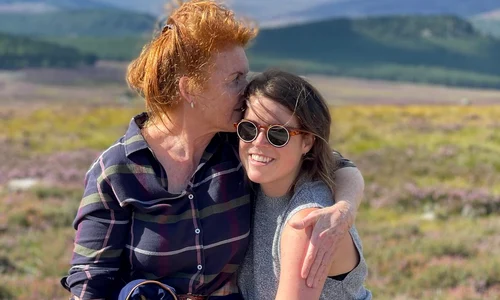 Sarah Ferguson si fiica sa, Printesa Eugenie   Instagram jpg