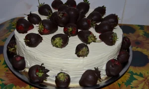 tort strawberries tanned capsuni bronzate jpeg