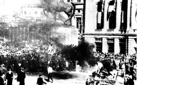 Demonstrația din 8 noiembrie 1945 FOTO Memorialul Sighet jpg