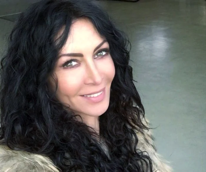 
    Mihaela Rădulescu (46 de ani)foto: Arhiva Personală  
