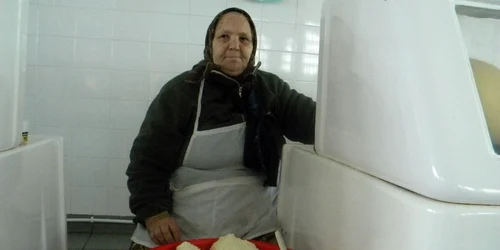  Maria spune că reţeta tradiţională cu cheag face brânza mai bună  