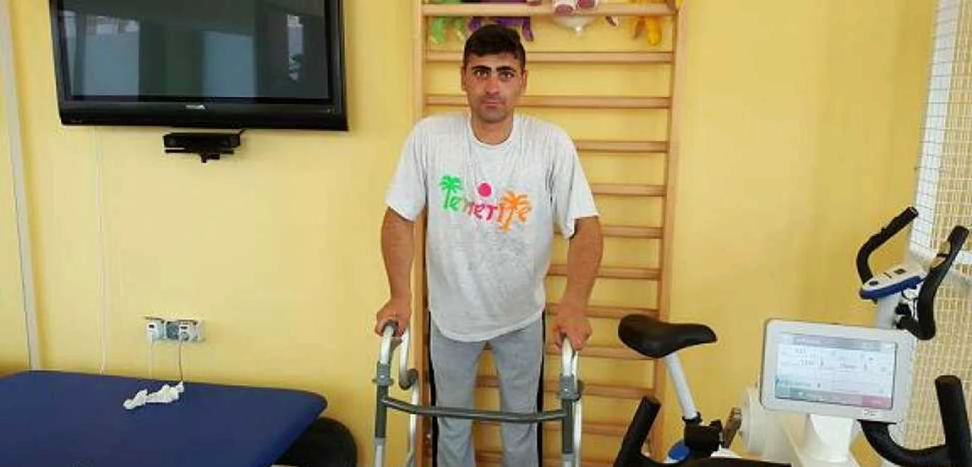 Ionut nu se da batut si vrea să meargă din nou    Foto: Arhivă personală Ionuţ Bereş