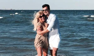 Elena Udrea, în brațele noului ei iubit, Adrian Alexandrov jpeg