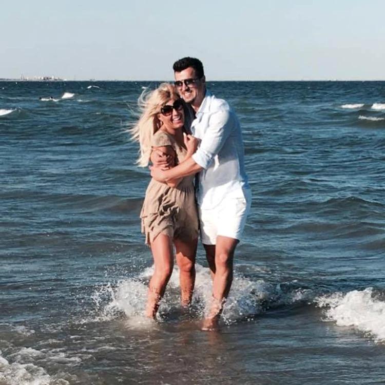 Elena Udrea, în brațele noului ei iubit, Adrian Alexandrov