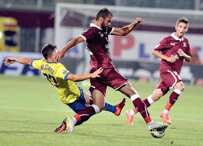 Rapidiştii trebuie să aibă grijă de tricouri