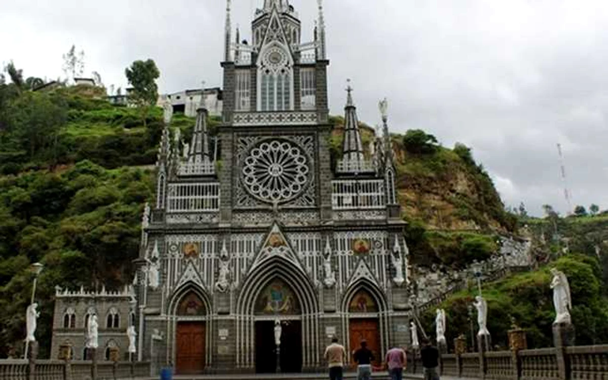 Catedrala din Ipiales, Columbia. FOTO:southamericanpostcard.com