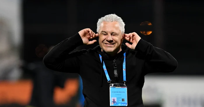Marius Șumudică, oripilat de ce a pățit elevul său. FOTO: Facebook