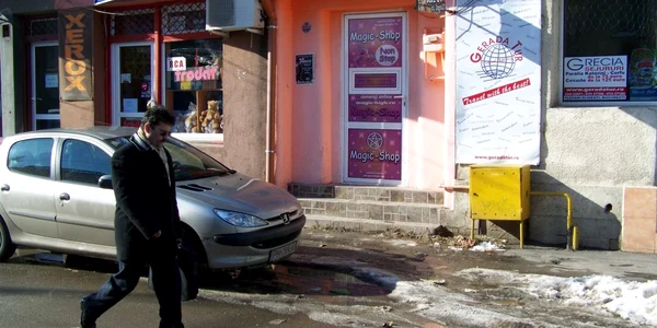 Magazinele vor avea program doar ziua
