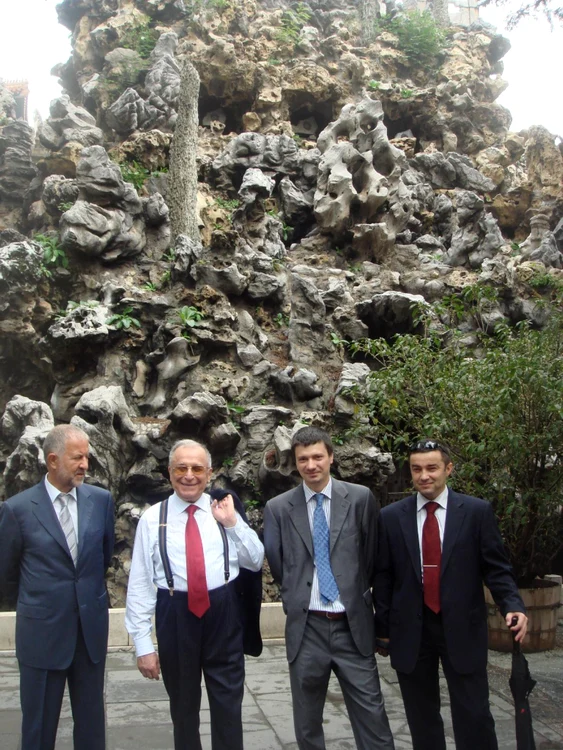 Ion Iliescu, Victor Opaschi, Ionuț Vulpescu, în China 2008 (foto din arhiva personală Ion I