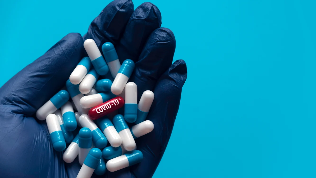 medicamente covid shutterstock 2074434547 jpg