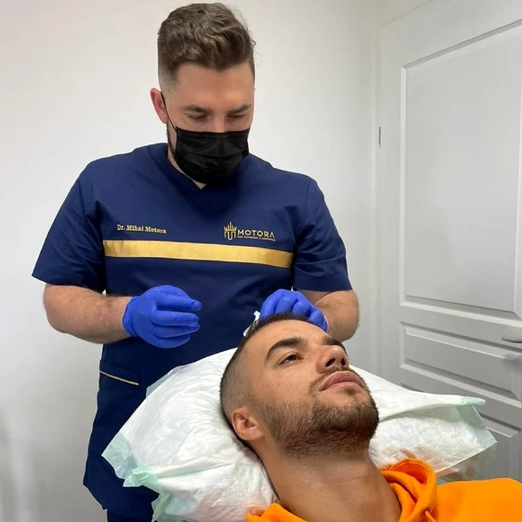 
    Culiță Sterp are un transplant de păr, de care trebuie să se îngrijeascăfoto: Facebook  