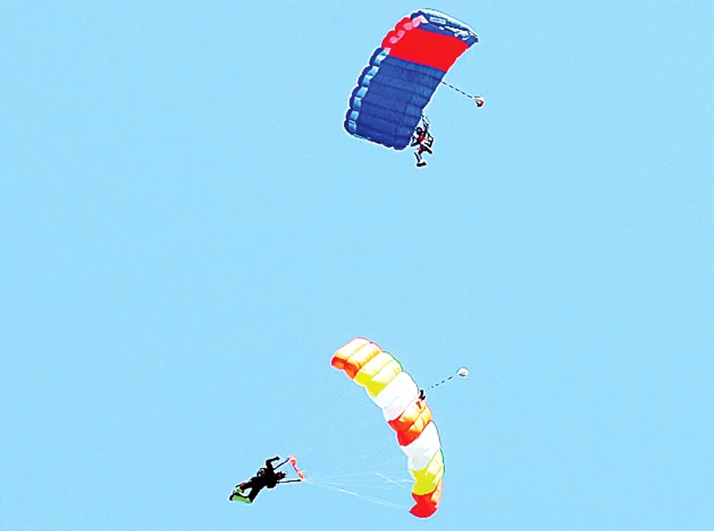 Spectacol aeronautic (Fotografii: Sebastian Tătaru)