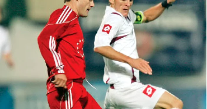 Buni la şpriţ, laţi la fotbal!