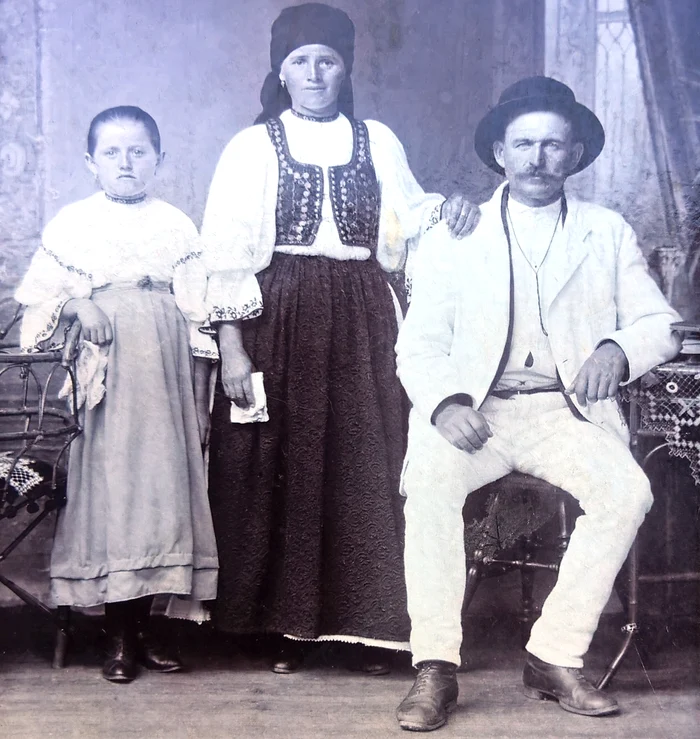 2 FAMILIA ANDRESEL jpg jpeg