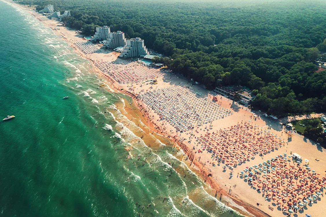 
    Litoralul bulgăresc așteaptă turiștii până în octombrie  