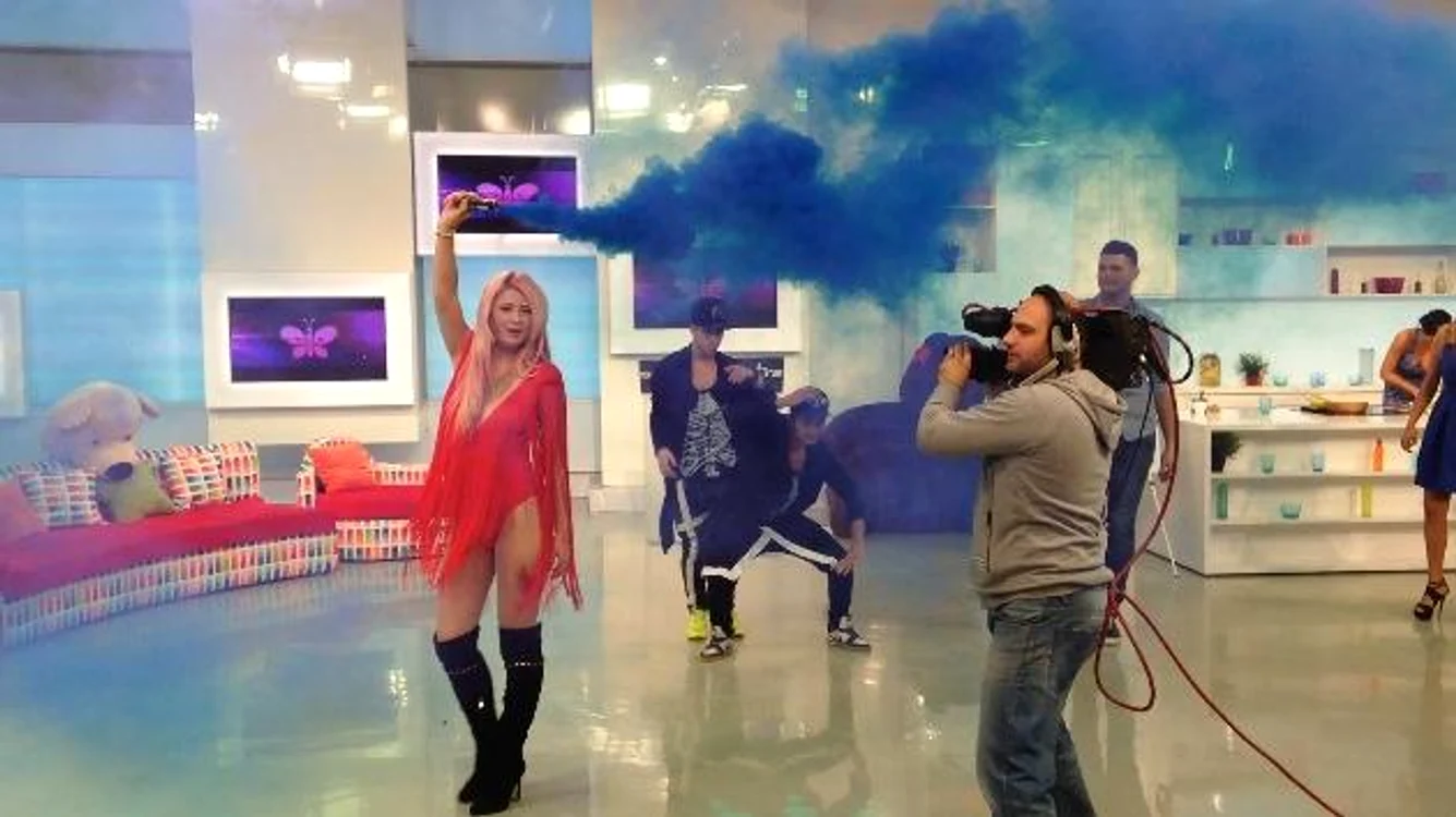 Solista a intoxicat câteva bătrâne cu fumigene