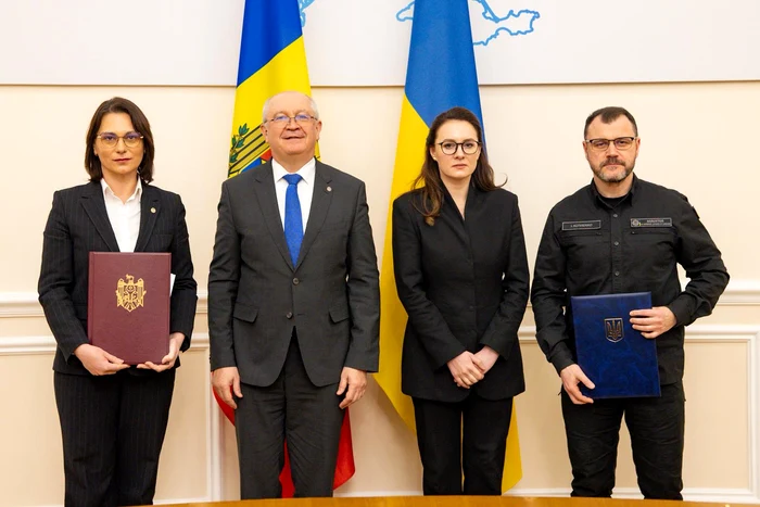 Protocolul a fost semnat de oficiali moldoveni și ucraineni. FOTO: Mai.gov.md