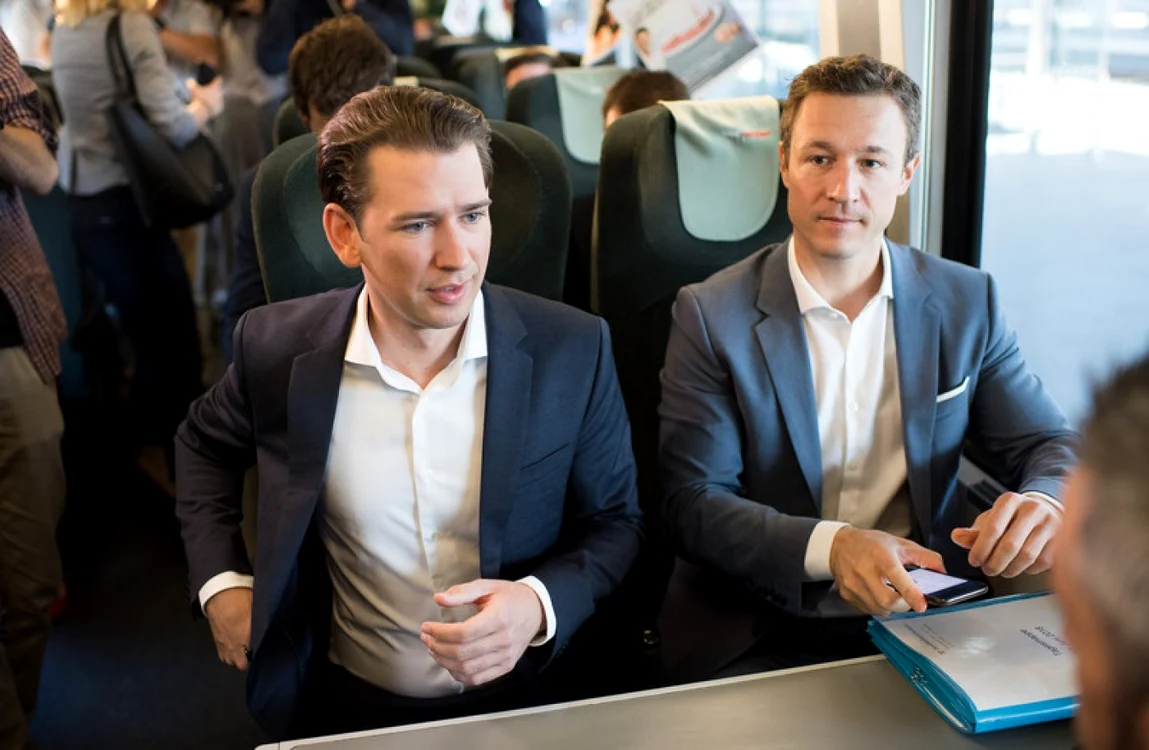 Gernot Bluemel alaturi de Sebastian Kurz FOTO EPA-EFE