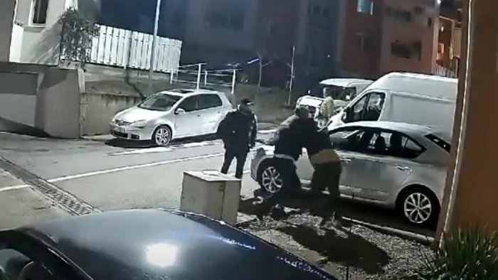 Bătaie la Cluj FOTO Captură video