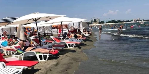 mare sezlong plaja umbrela jpeg