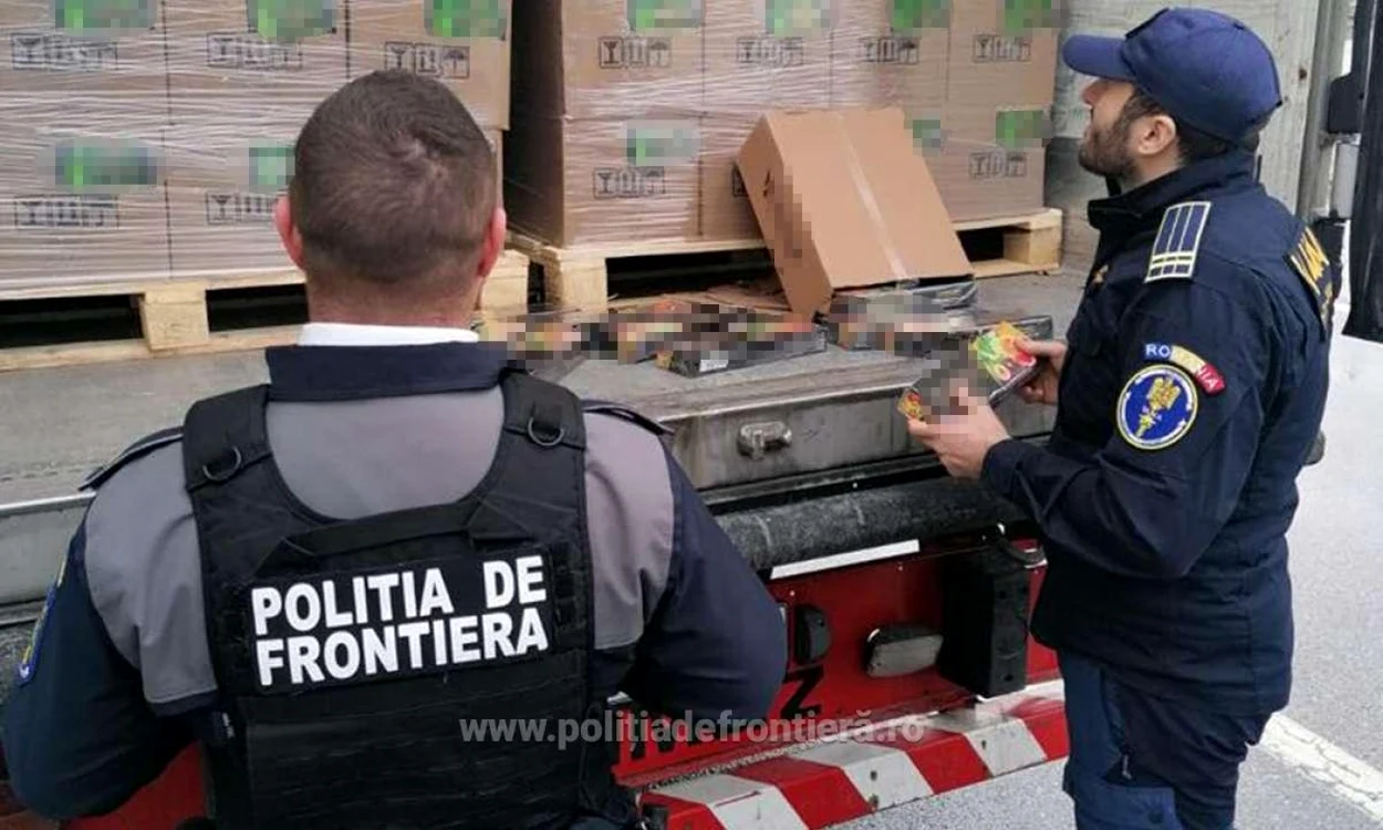 TIR încărcat cu peste 22 de tone de tutun pentru narghilea, oprit la Punctul de Frontieră Nădlac. FOTO Poliţia de Frontieră