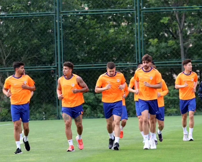Shandong Taishan, formație din China Super League  Foto/Instagram sdtsbrasil