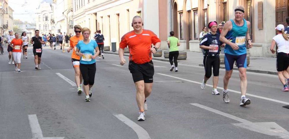 Maratonul Internațional din Cluj modifică traseul troleibuzelor și autobuzelor. Restricții de circulație în centrul orașului