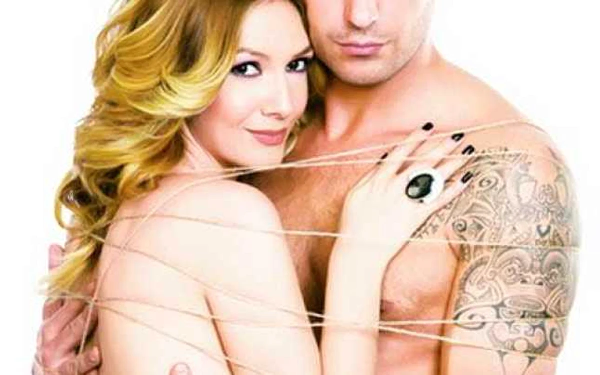 Adela Popescu şi Radu Vâlcan, care s-au cunoscut în timpul filmărilor
pentru telenovela „Iubire şi onoare“, s-au căsătorit în secret în vara anului 2015 FOTO Facebook