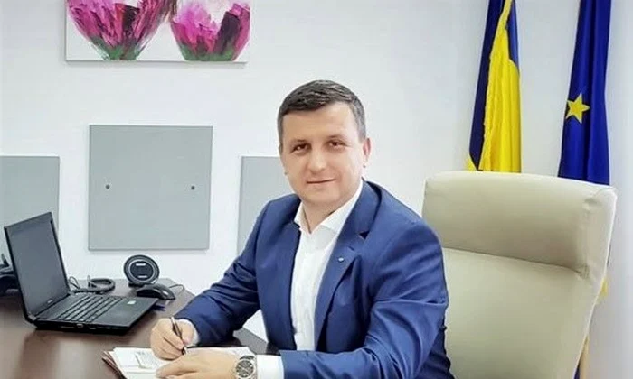 Fost director al Poștei Române si consilier local, Beniamin Vărcuș, arestat preventiv într-un dosar de viol