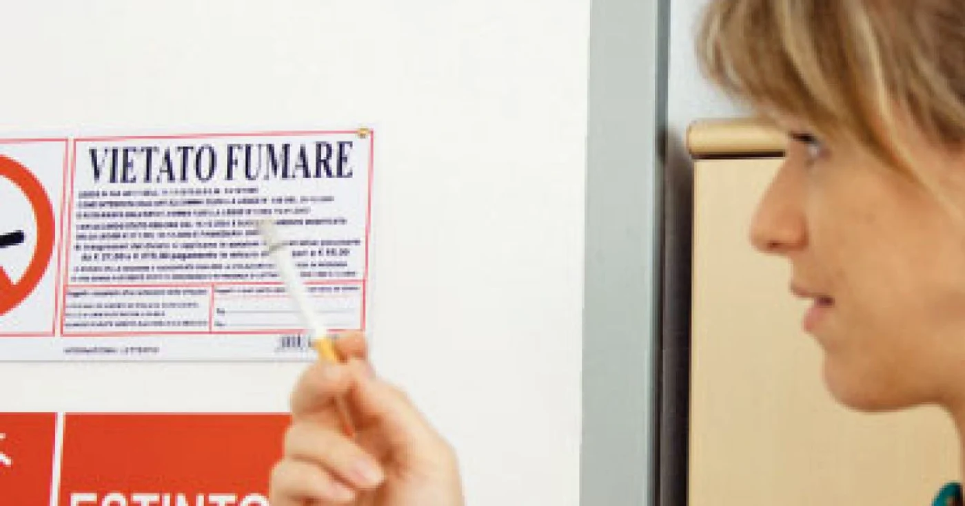 Interdicţii dure pentru fumători, la serviciu