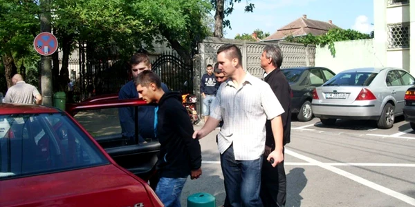Tâlhari duşi la arestare. FOTO: ARHIVĂ
