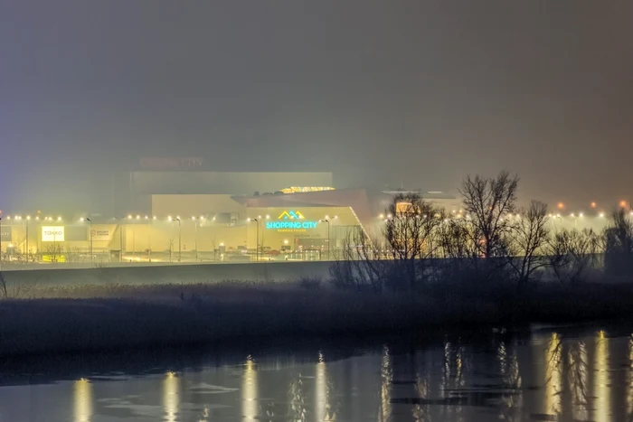 Alertă cu bombă la Shopping City Mall din Râmnicu Vâlcea Foto atvangarde ro