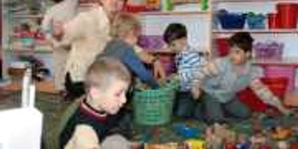 Neamţ: Educatorii şi medicii, în grevă pe jumătate