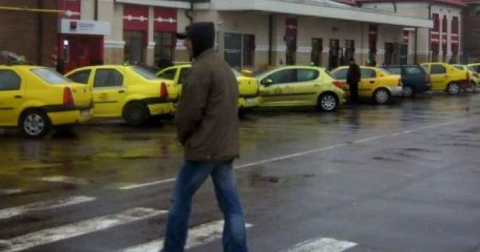 Taximetristul fals s-a ales cu dosar penal