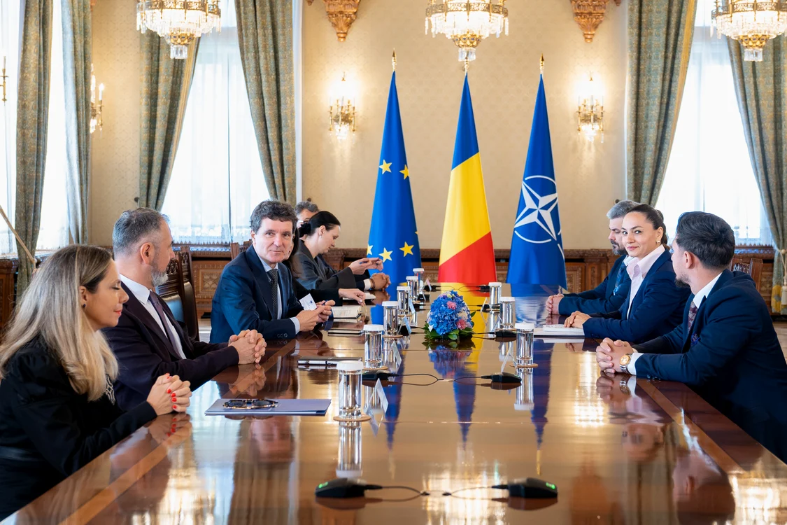 Criza politică durează de cinci luni.