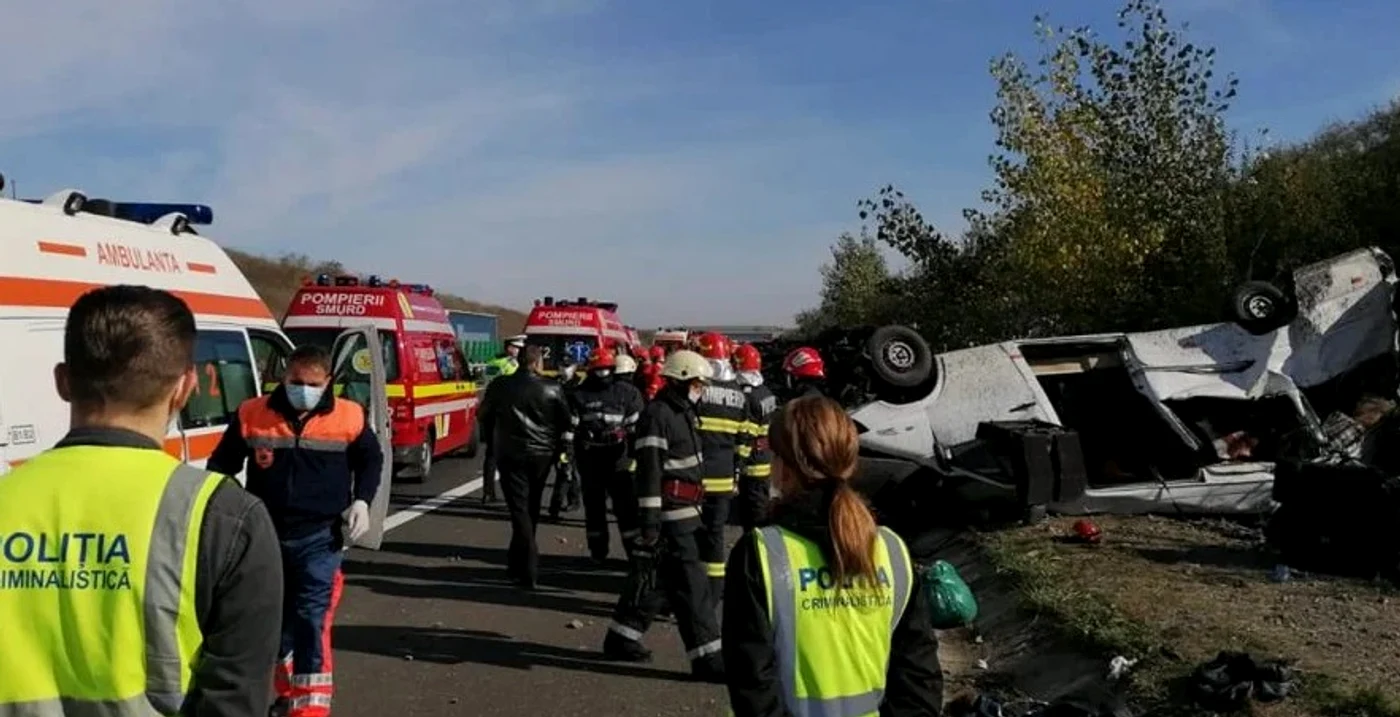 
    Tânărul de 19 ani mort pe A1, în microbuzul care-l aducea acasă, din Germania, era din IașiFoto: ISU Hunedoara  